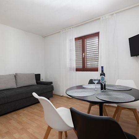 Apartments Family Roso Promajna Exteriér fotografie
